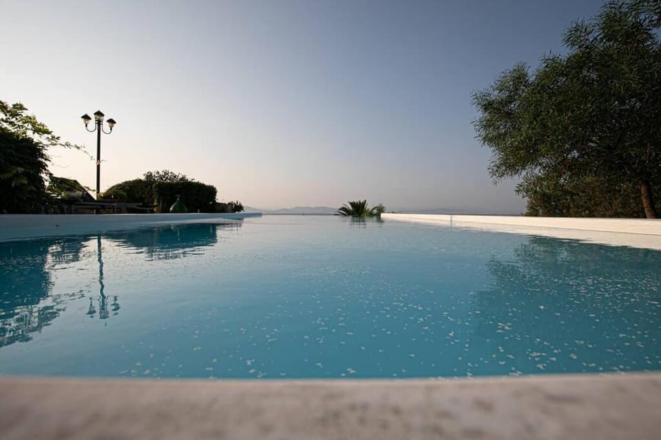 Pines & Sea Studio House in Islands