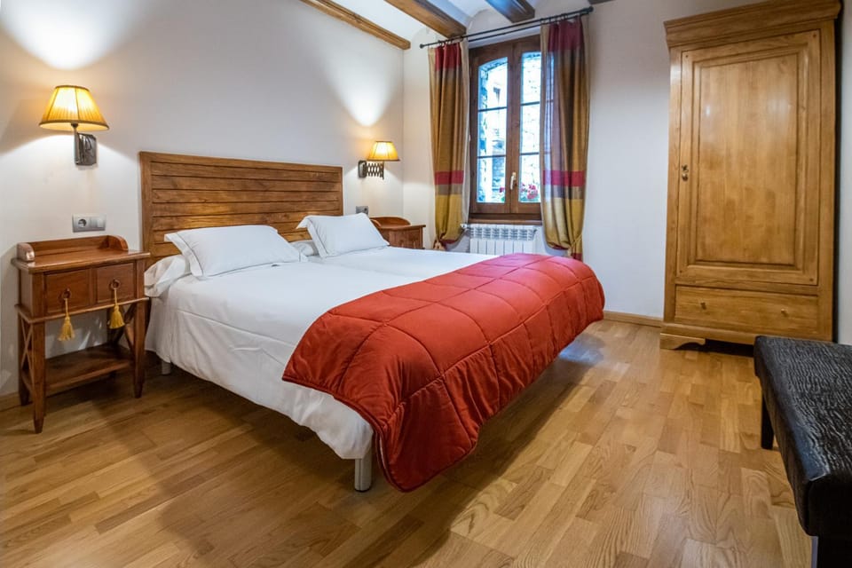 Bed, Bedroom, wardrobe
