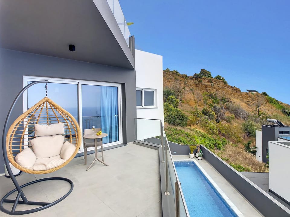 Balcony/Terrace, Pool view, Swimming pool