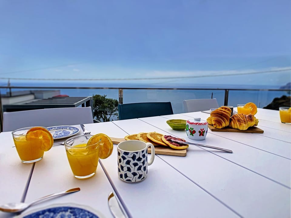 Food, Sea view, Breakfast