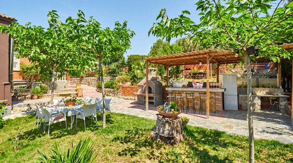 Villa Sitges Sol 15 minutes drive from Sitges XXL swimming pool 12 p Villa in Garraf