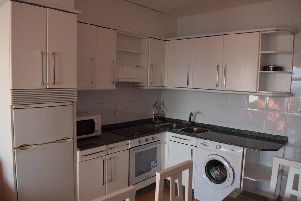 Apartamento a pie de playa en As Sinas. Apartment in O Salnés