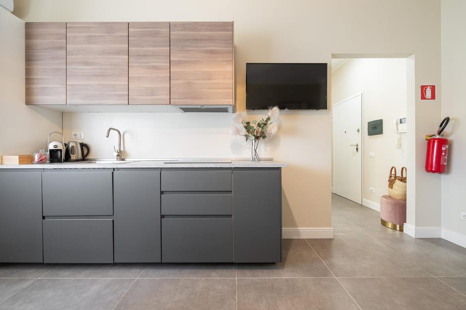 Kitchen or kitchenette