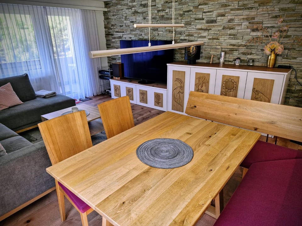Living room, Dining area