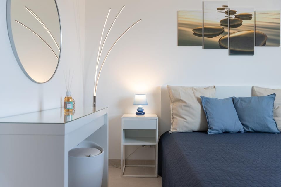 Living room, Bedroom