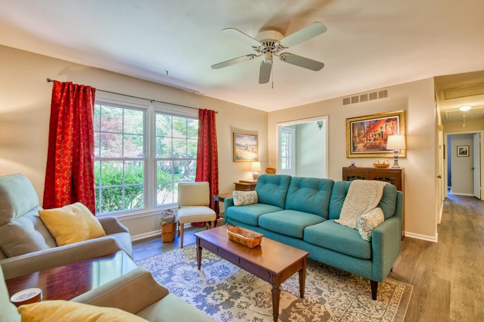 Nature's Edge House in Bent Creek