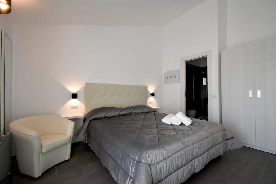 CAVOUR ROOMS Bed and Breakfast in Olbia