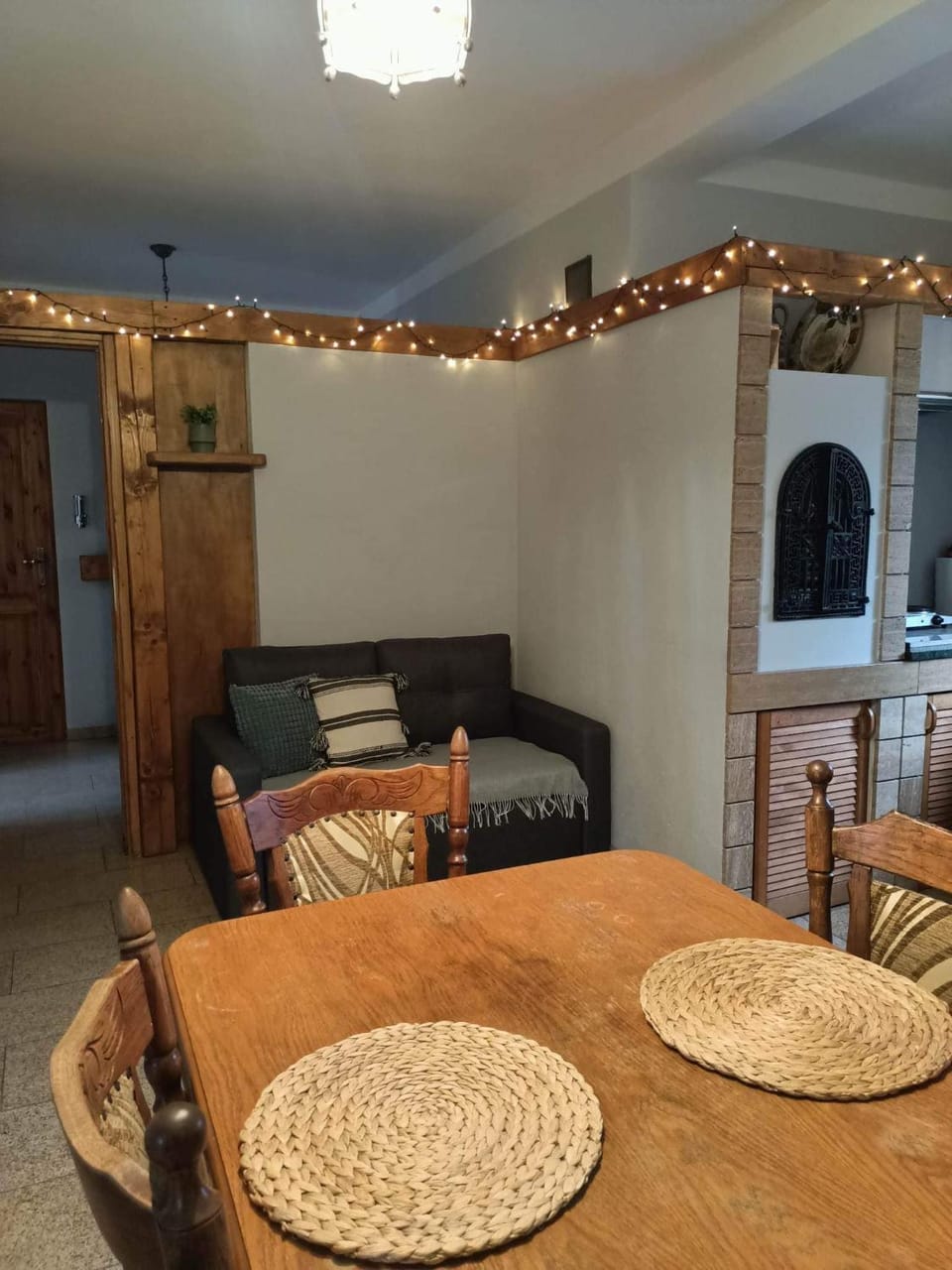 Dining area, kitchen
