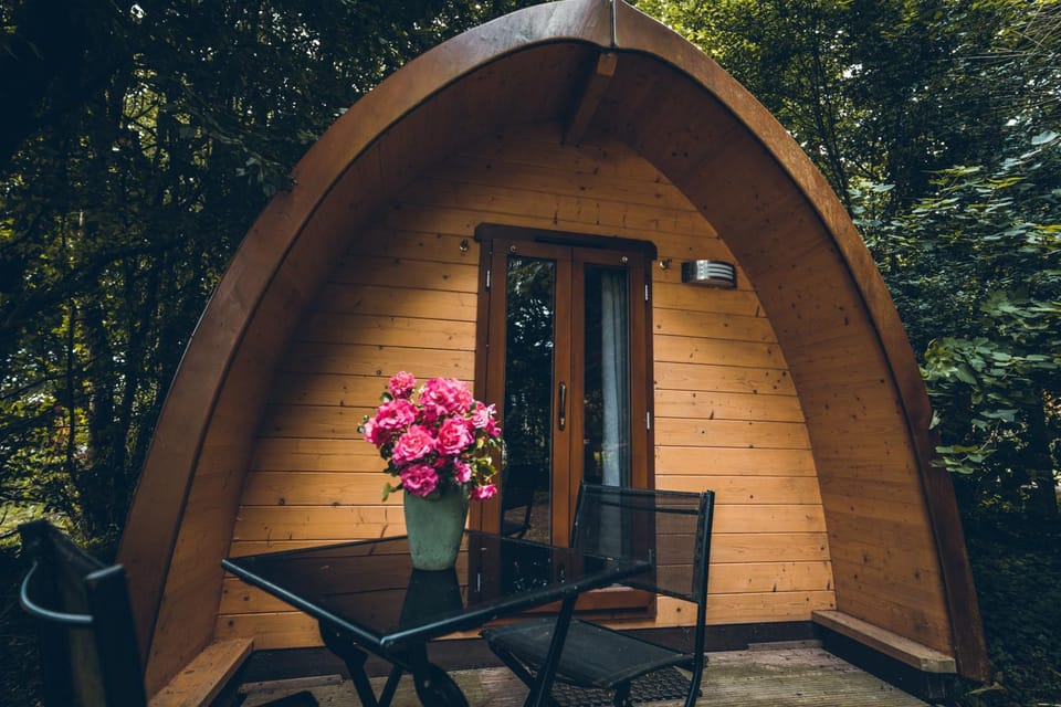 Domaine de La Ville Suzanne - Chambres d'hôtes, Roulottes et Cabanes Bed and Breakfast in Brittany