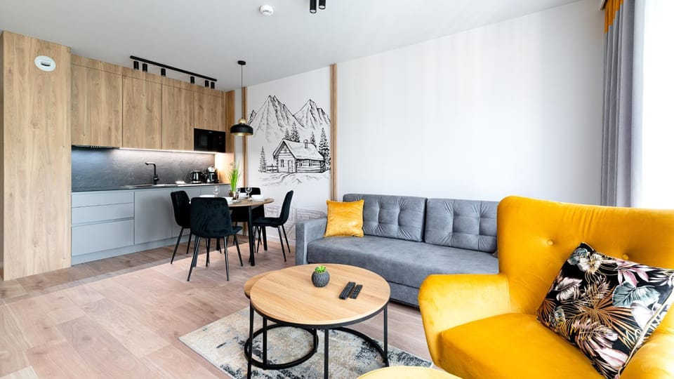 Kitchen or kitchenette, Living room, Seating area, Dining area