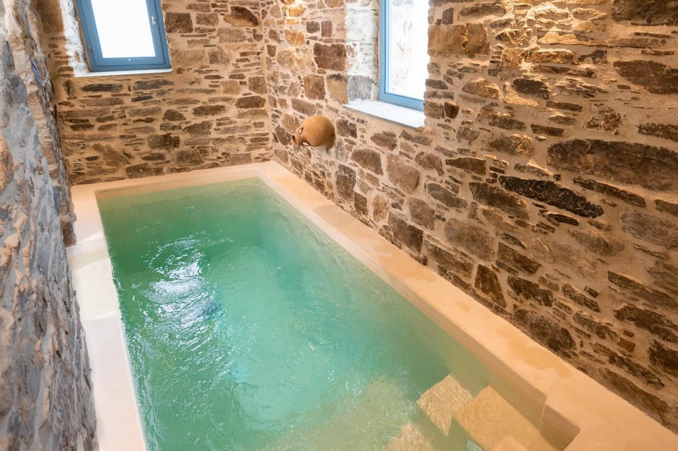 Hot Tub, Bath