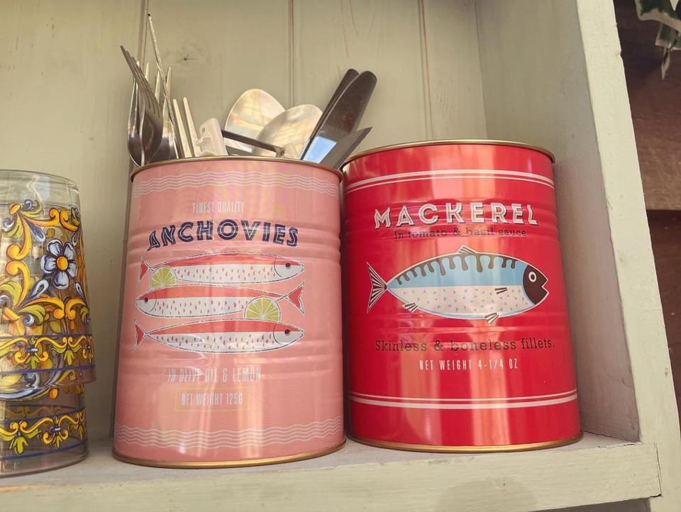 Kitchen or kitchenette, Decorative detail