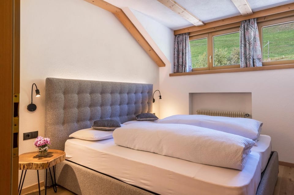 Property building, Living room, Bedroom