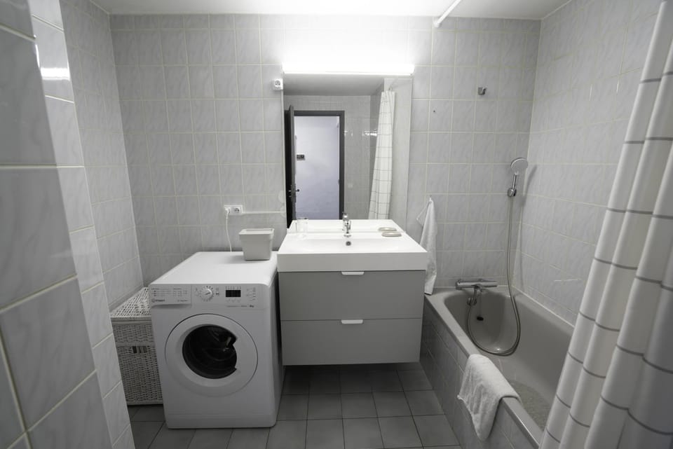 Bathroom, washing machine