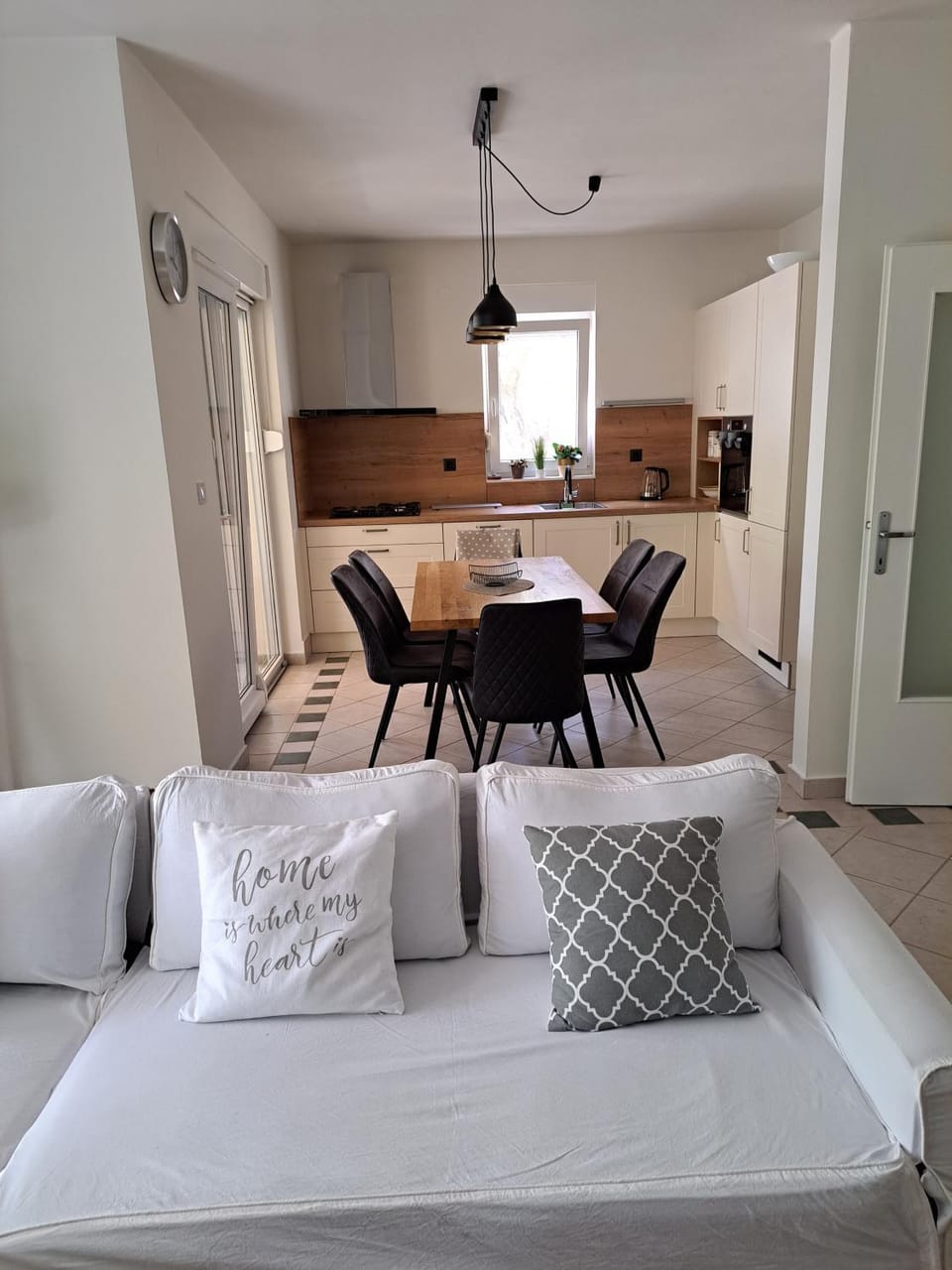 Living room, Dining area