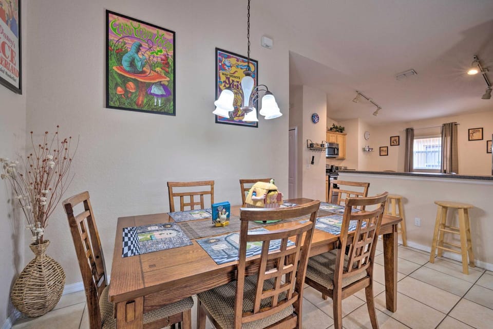 10 Mi to Disney + Heated Pool: Florida Abode! House in Four Corners