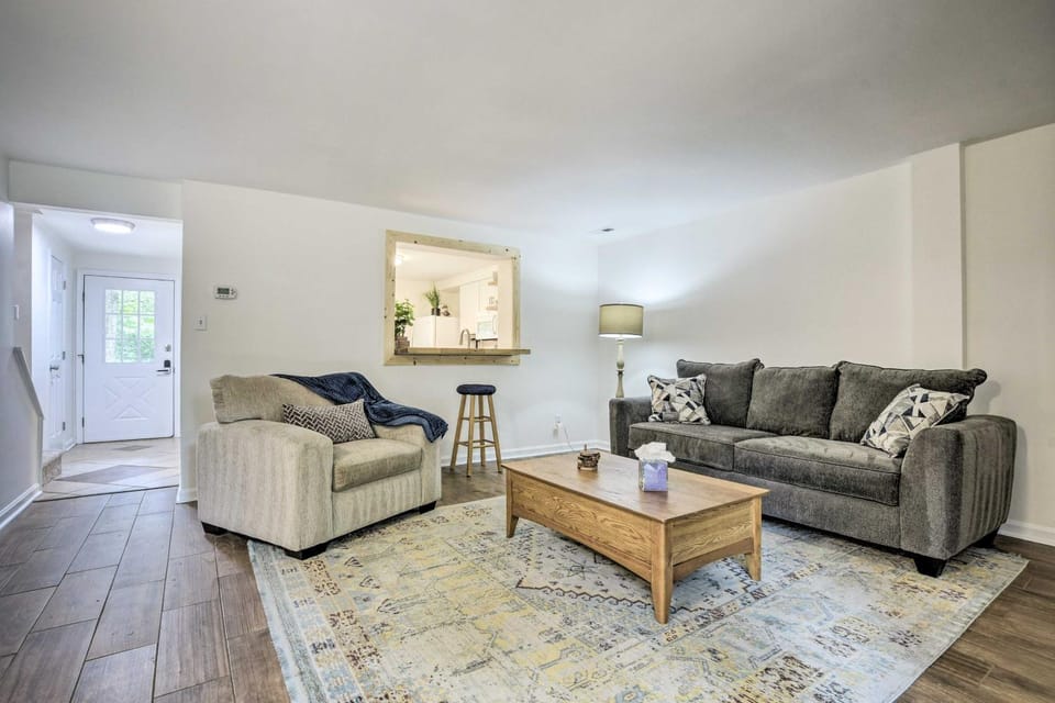 Walk to Dtwn & Breweries: Townhome in Cary! House in Cedar Fork