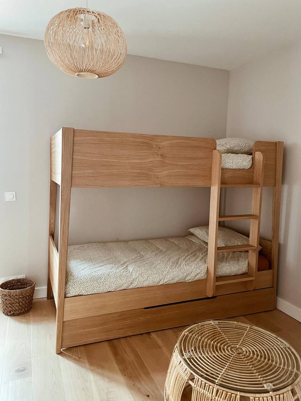 Bedroom, bunk bed
