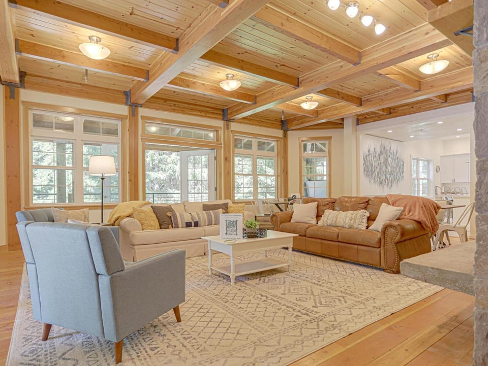 The Coho Lodge at Government Camp - Meredith Lodging House in Clackamas County