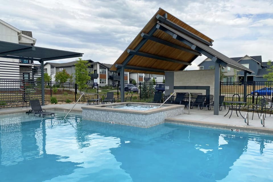 Modern Farmhouse Townhome - Great Central Location House in Fort Collins