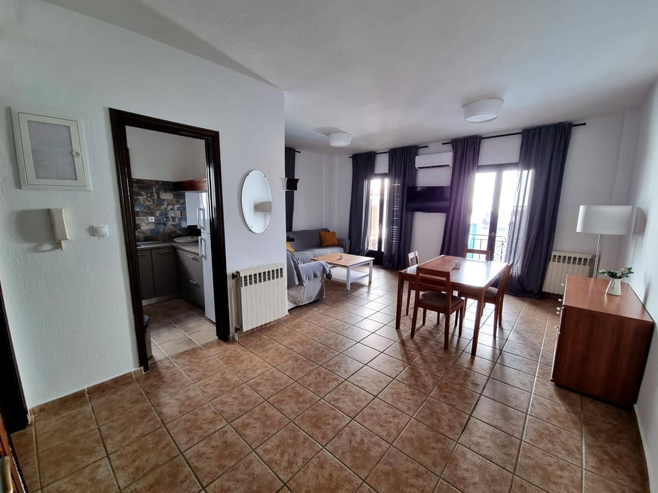 Kitchen or kitchenette, Photo of the whole room, Seating area, Dining area
