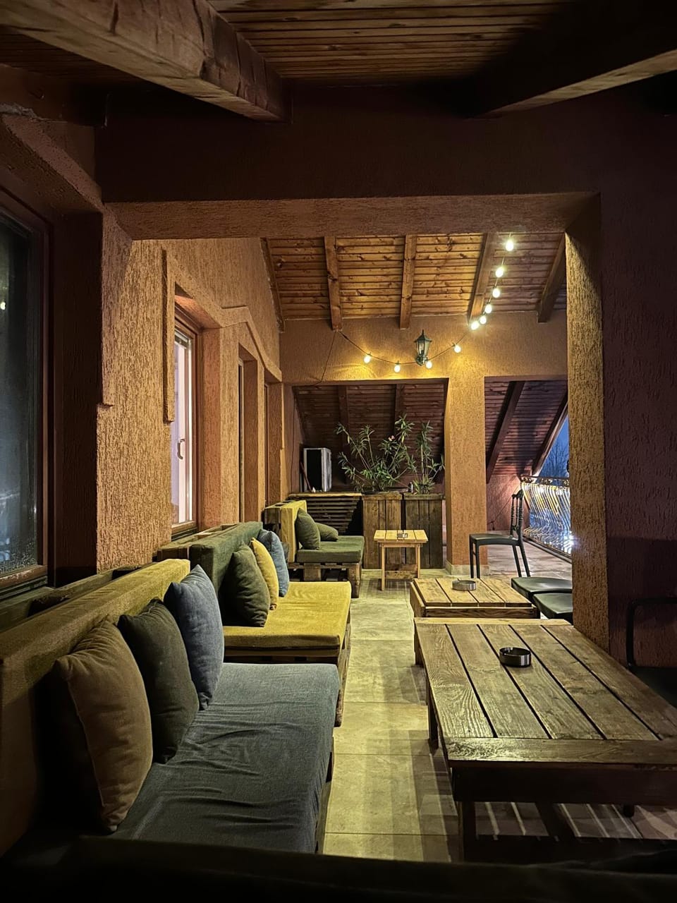 Winter, Game Room, Balcony/Terrace, Seating area, Evening entertainment, City view, Entertainment