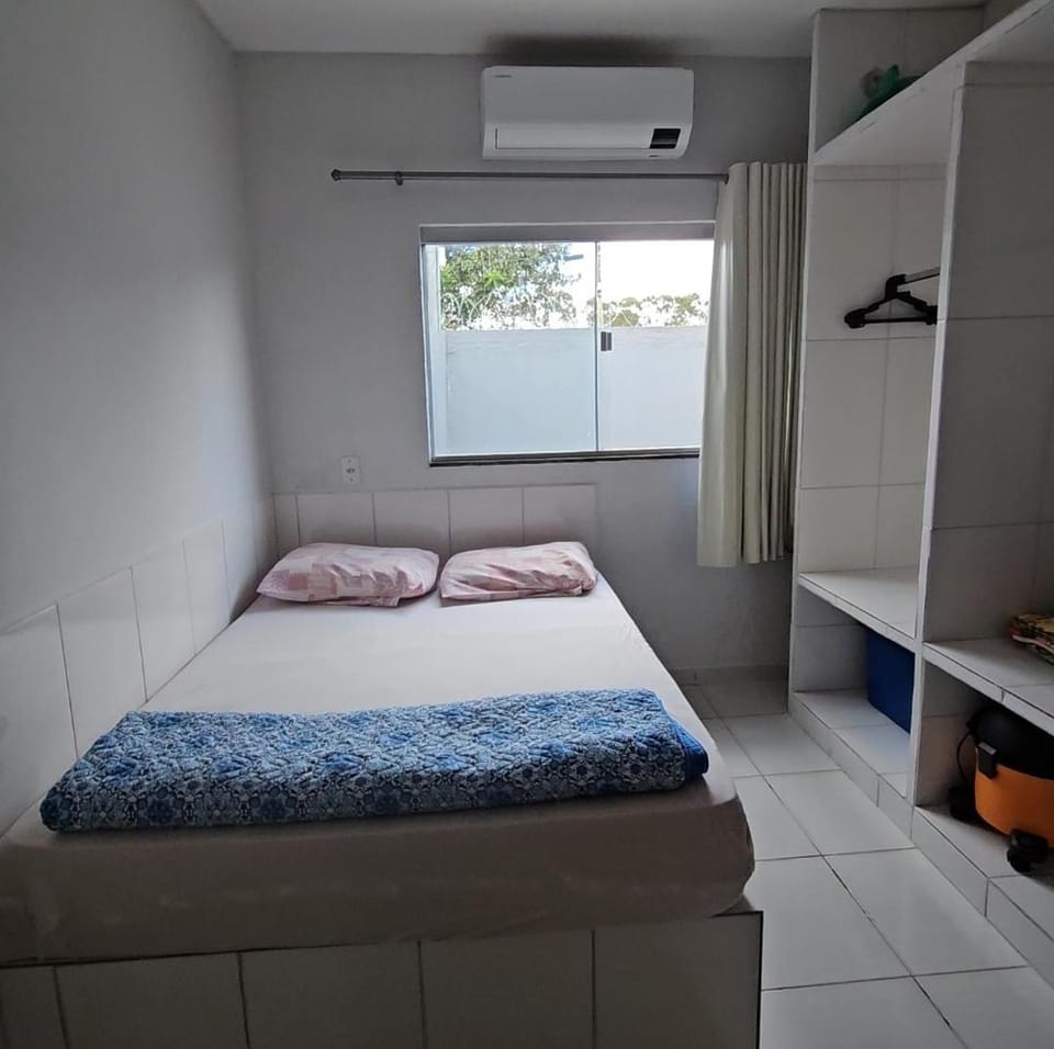 Bed, Bedroom, air conditioner