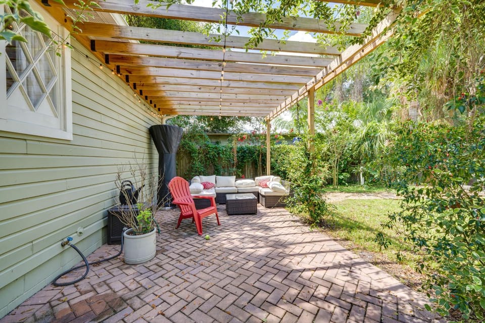 Walk to Historic District! Mt Dora Cottage House in Mount Dora