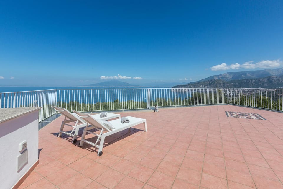 Day, Natural landscape, View (from property/room), Balcony/Terrace, sunbed