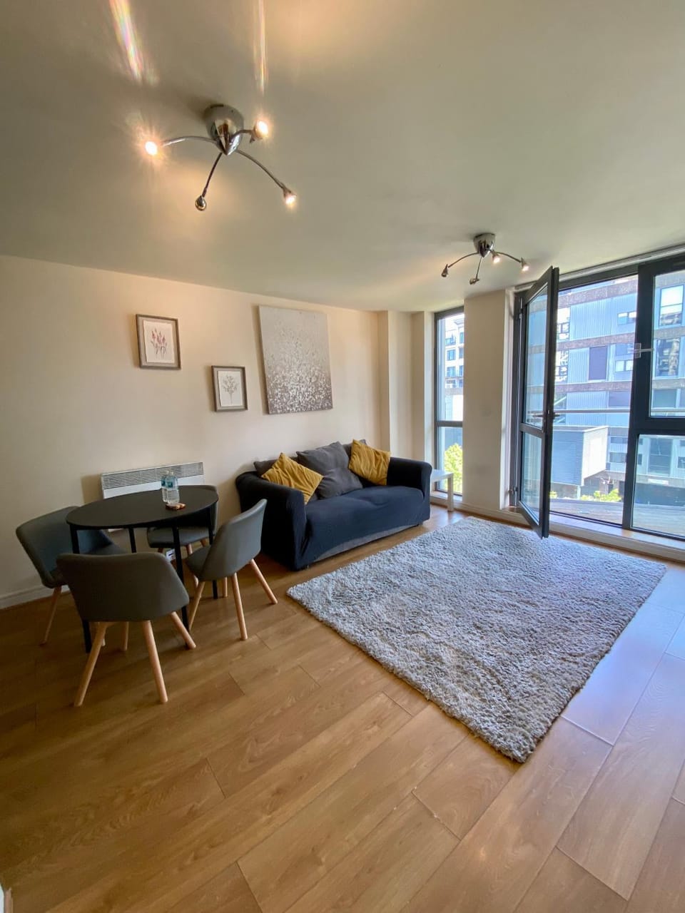 Holliday Street Apartments - One Bedroom - Stunning Balcony Apartment in Birmingham