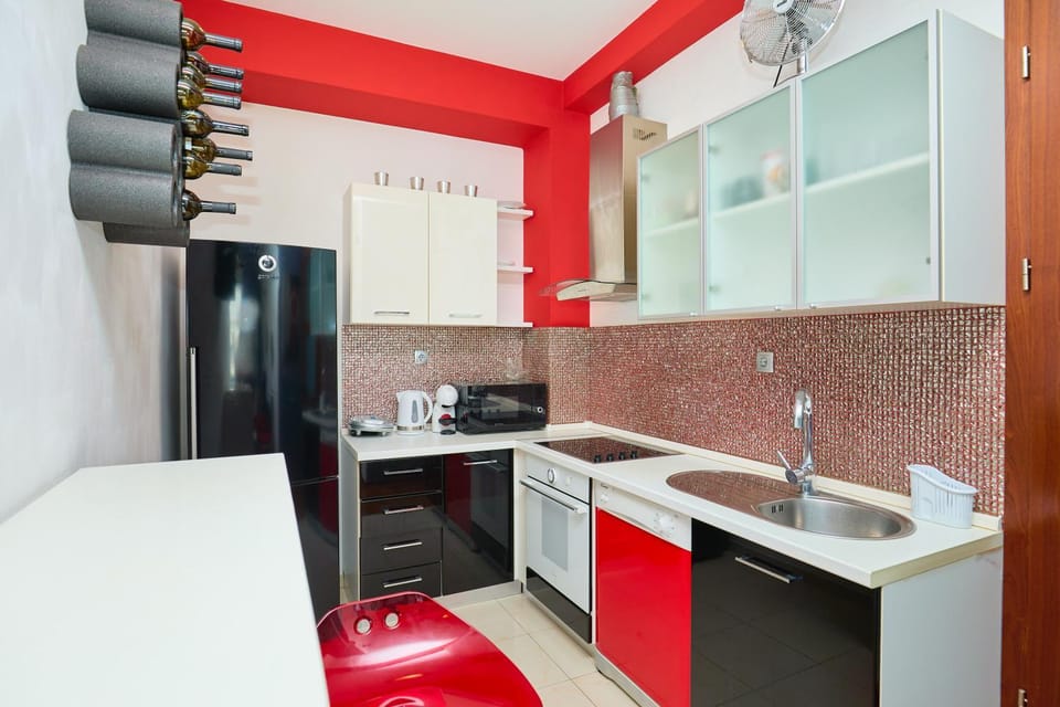 Kitchen or kitchenette