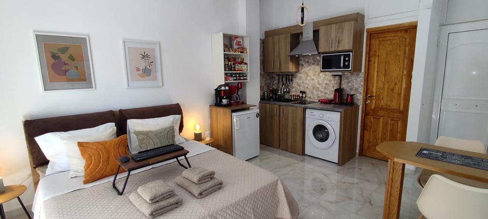 Beautiful Choice - near Athens airport - 50m from the sea - IQ+ Apartment in East Attica Regional Unit, Greece
