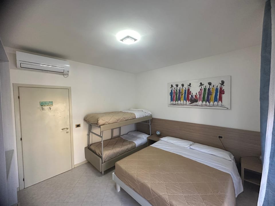 Bed, Photo of the whole room, wardrobe, air conditioner