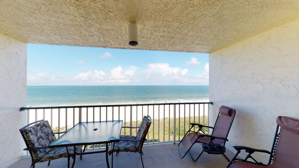Beachfront at the Apollo Where the Famous Sunsets Never Get Old Apartment in Marco Island