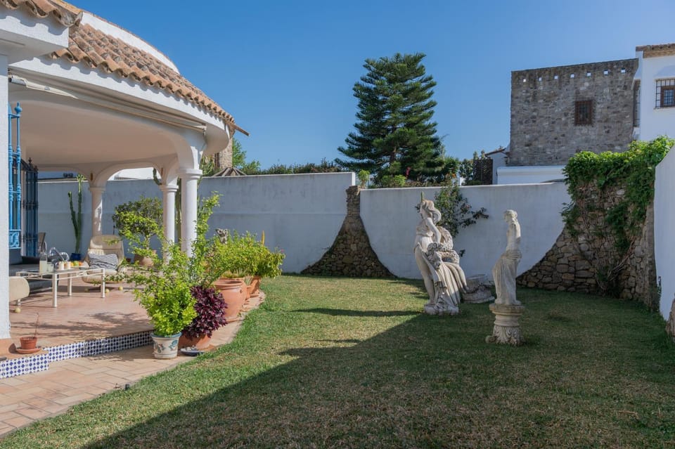 Balcony/Terrace, Garden view