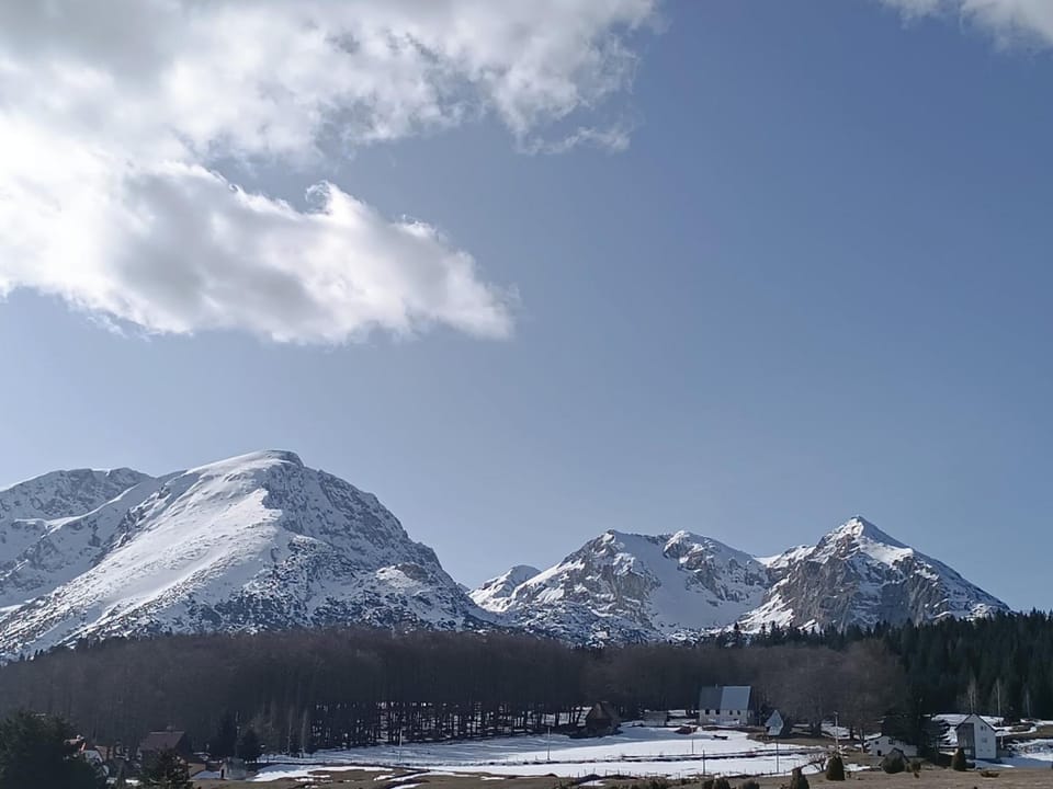 View (from property/room), Seating area, Mountain view