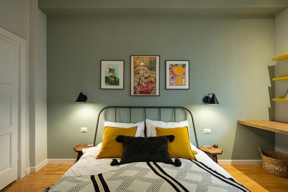 Bed, Decorative detail, Bedroom