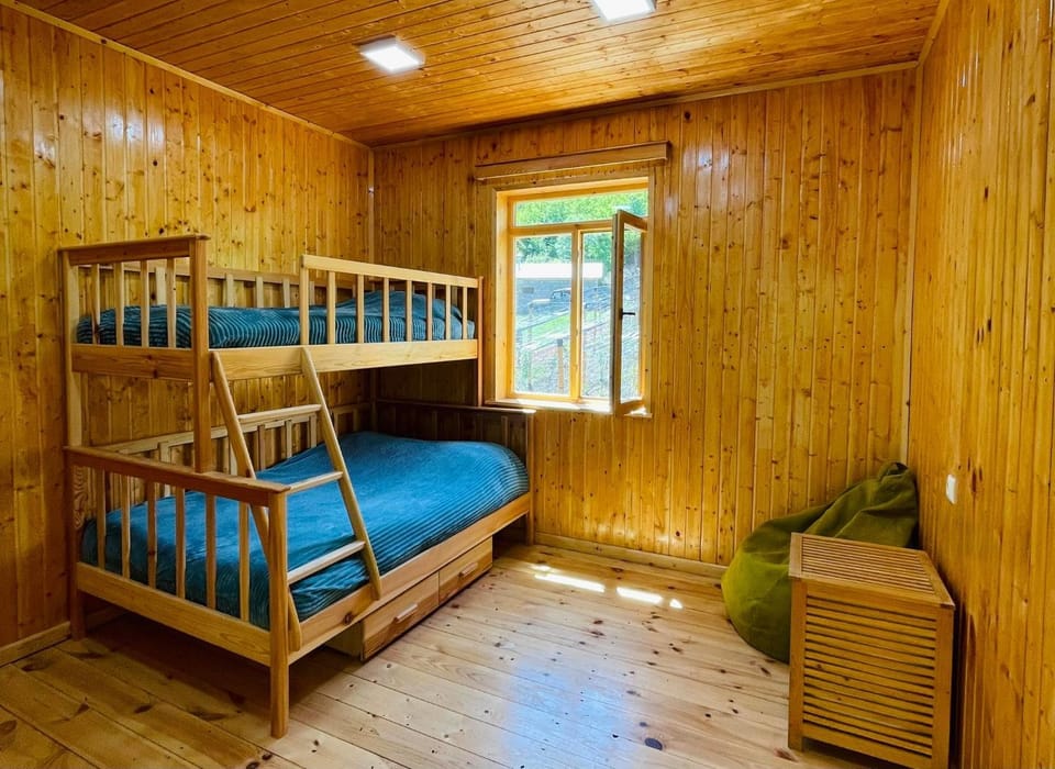 bunk bed
