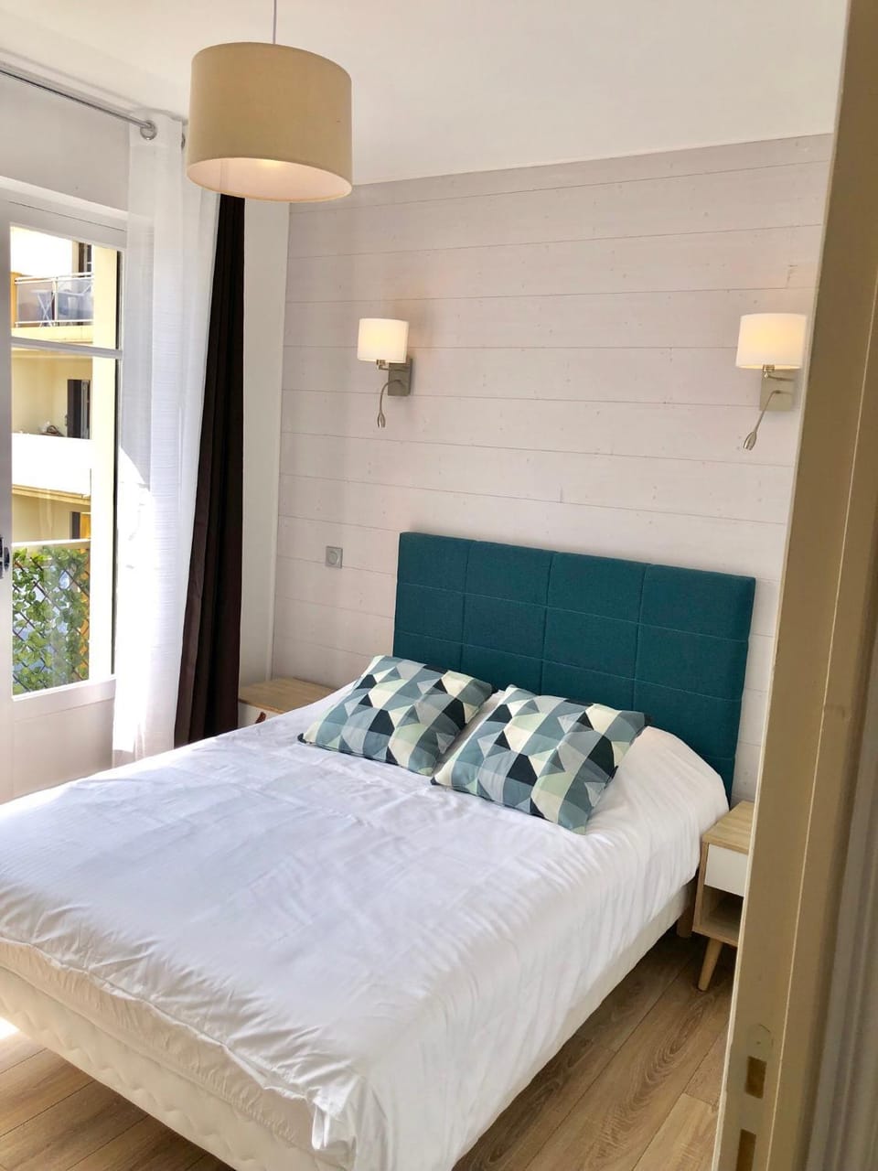 Bed, TV and multimedia, Balcony/Terrace, Bedroom