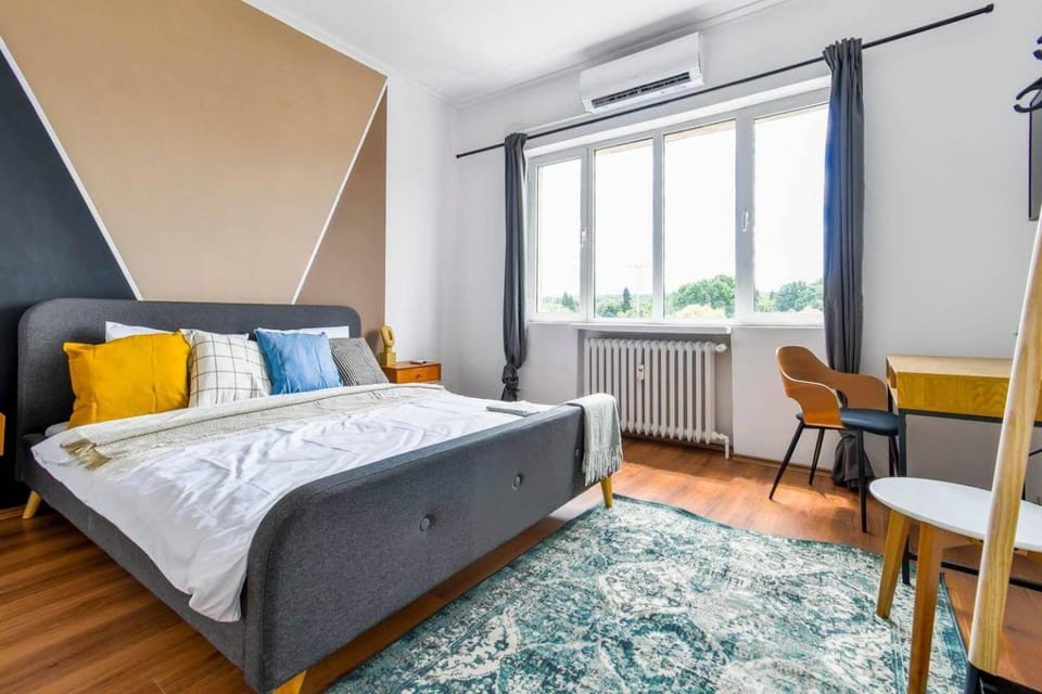 3 Rooms Together Budget Central Stay Apartment in Sofia