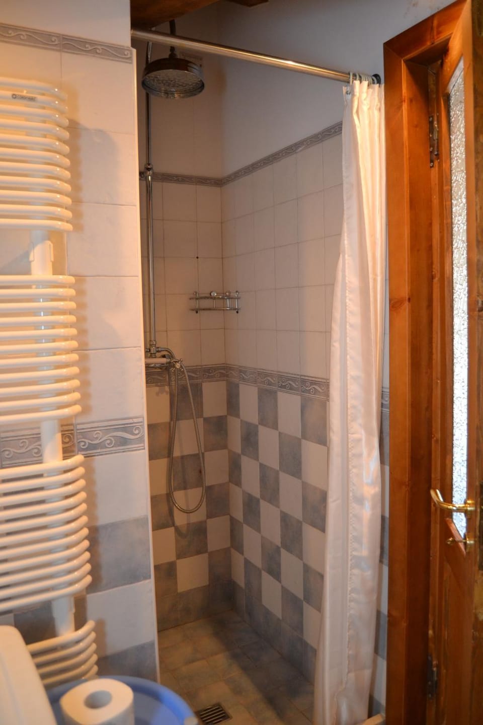 Decorative detail, Internal: Not applicable to any particular room