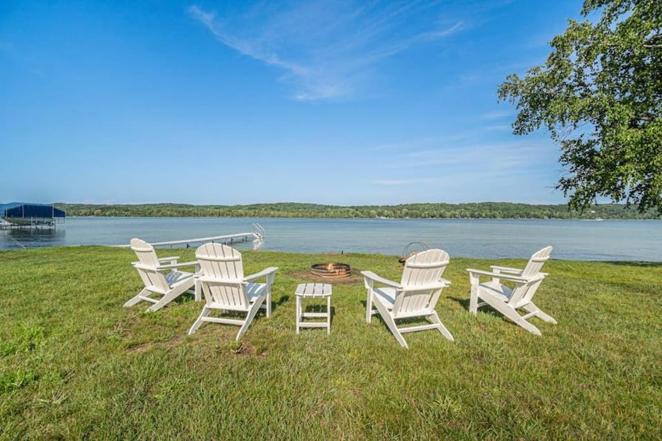 Lake Haven House in Michigan