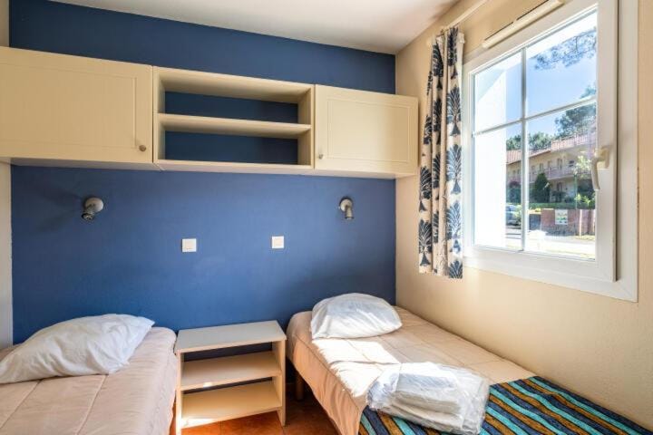 Appartement sur golf avec piscine chauffée à Lacanau-Océan Apartment in Lacanau