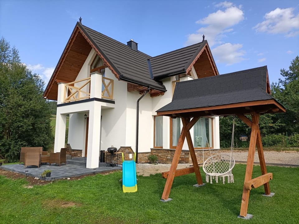 Modrzewiowa Ostoja Villa in Lesser Poland Voivodeship