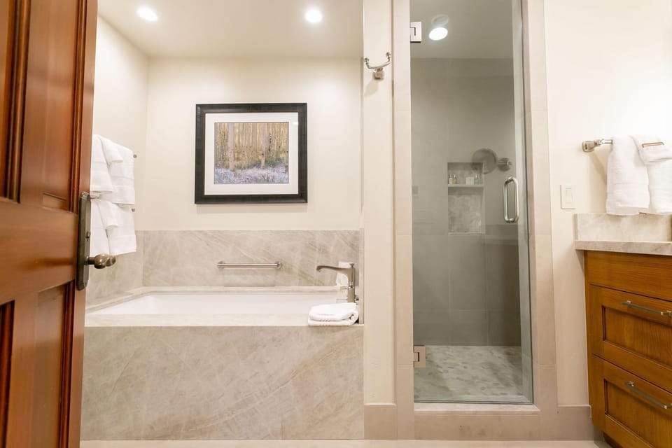 Deluxe King Room Hotel Room Hotel in Deer Valley