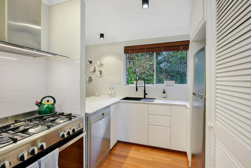 Kitchen or kitchenette, dishwasher, pet friendly, stove