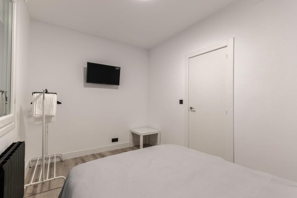 TV and multimedia, Bedroom, internet