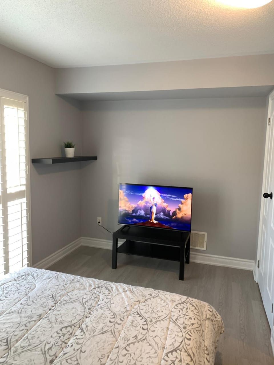 Beautiful Vacation Home near Toronto Airport House in Brampton