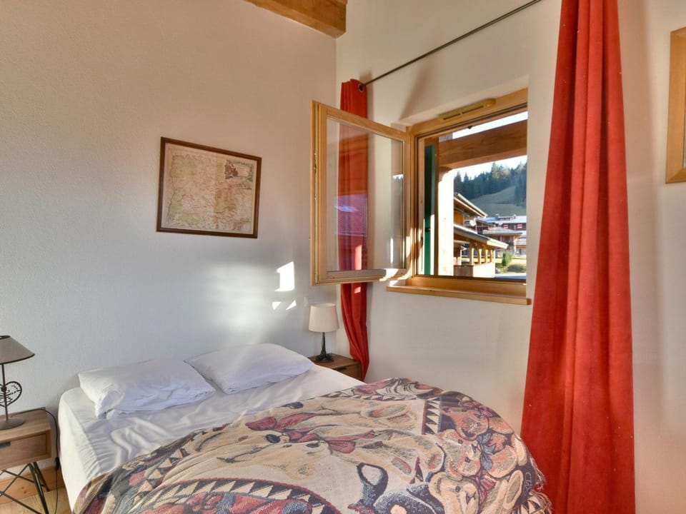 Superbe Duplex 8 pers, Terrasse, Casiers Ski, Parking, Proche des Pistes et Centre, Les Gets - FR-1-685-27 Apartment in Les Gets