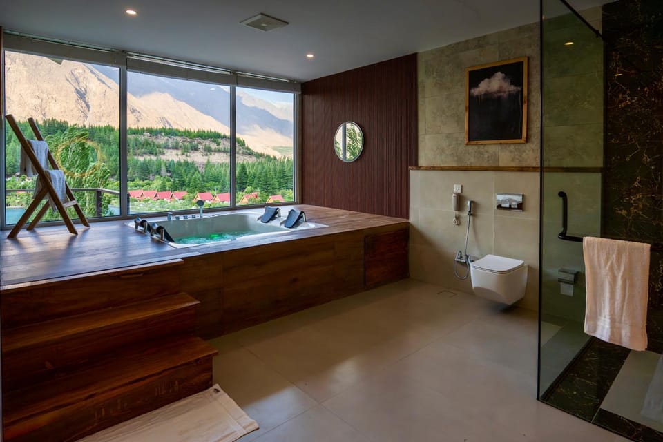 Hot Tub, Bath